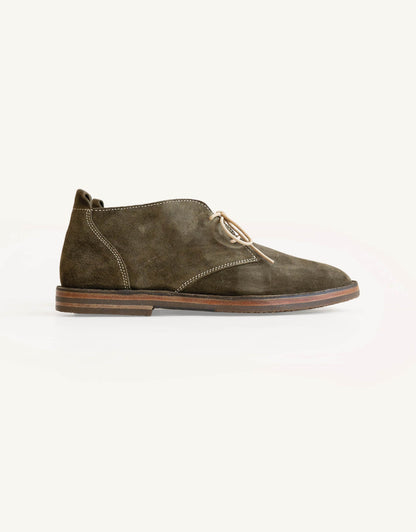 Chukka boots
